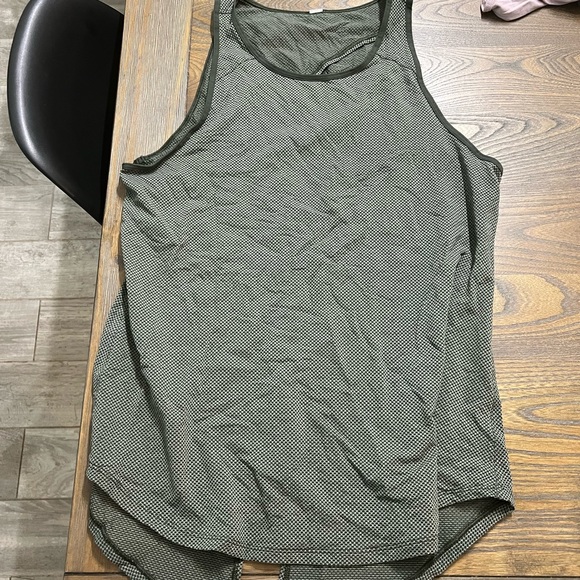 lululemon athletica Tops - Lululemon Women Tank Top. Size 6